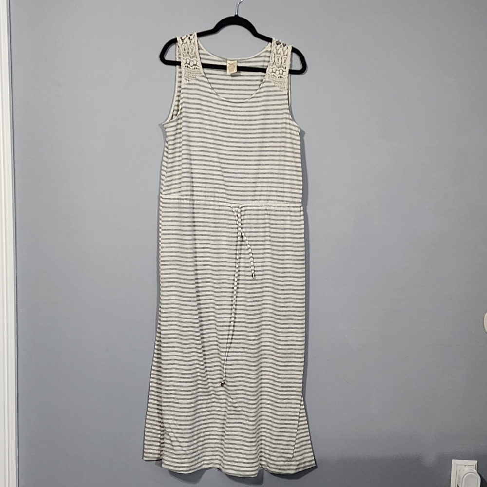 Striped Sleeveless Dress with Lace Detail